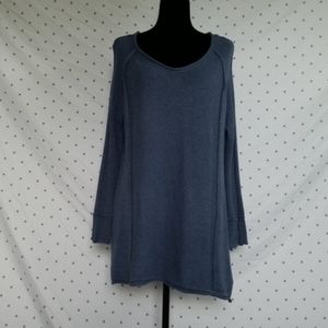 Monoreno sweater size Large